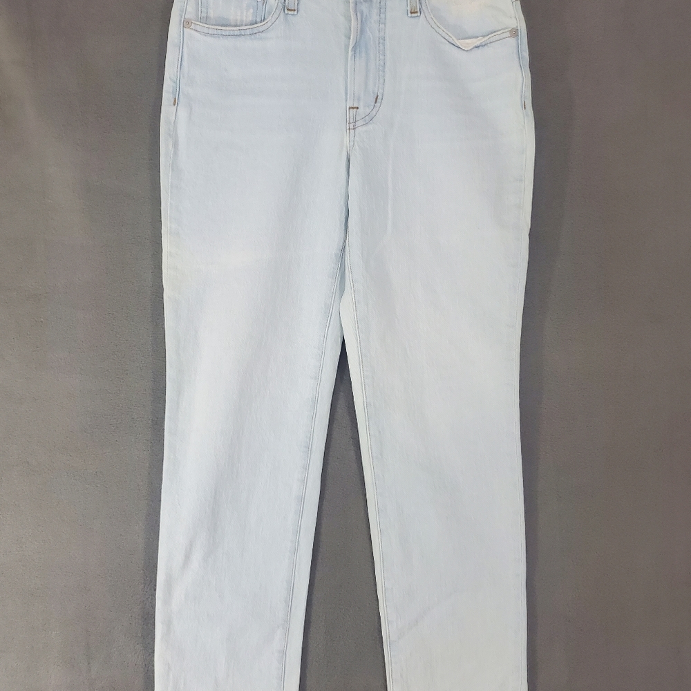 Madewell Womens Jeans Size 25 Destressed Light Blue Mid-rise Vintage Fit